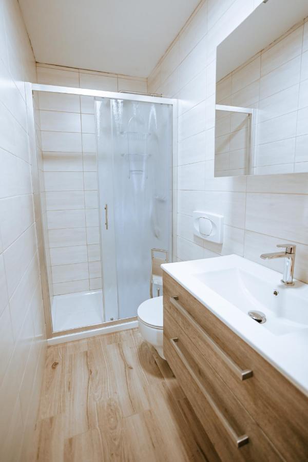 Apartments Cenda Zelezniki Ngoại thất bức ảnh