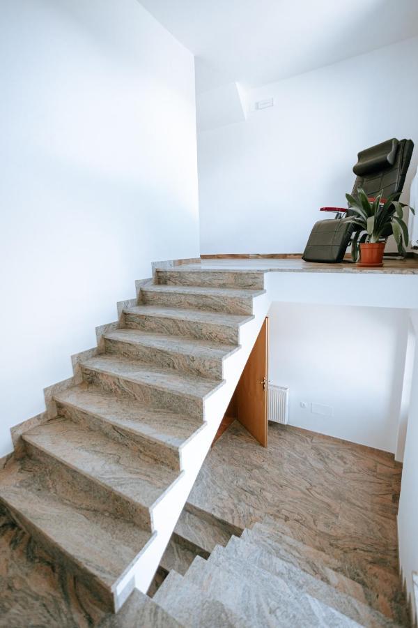 Apartments Cenda Zelezniki Ngoại thất bức ảnh