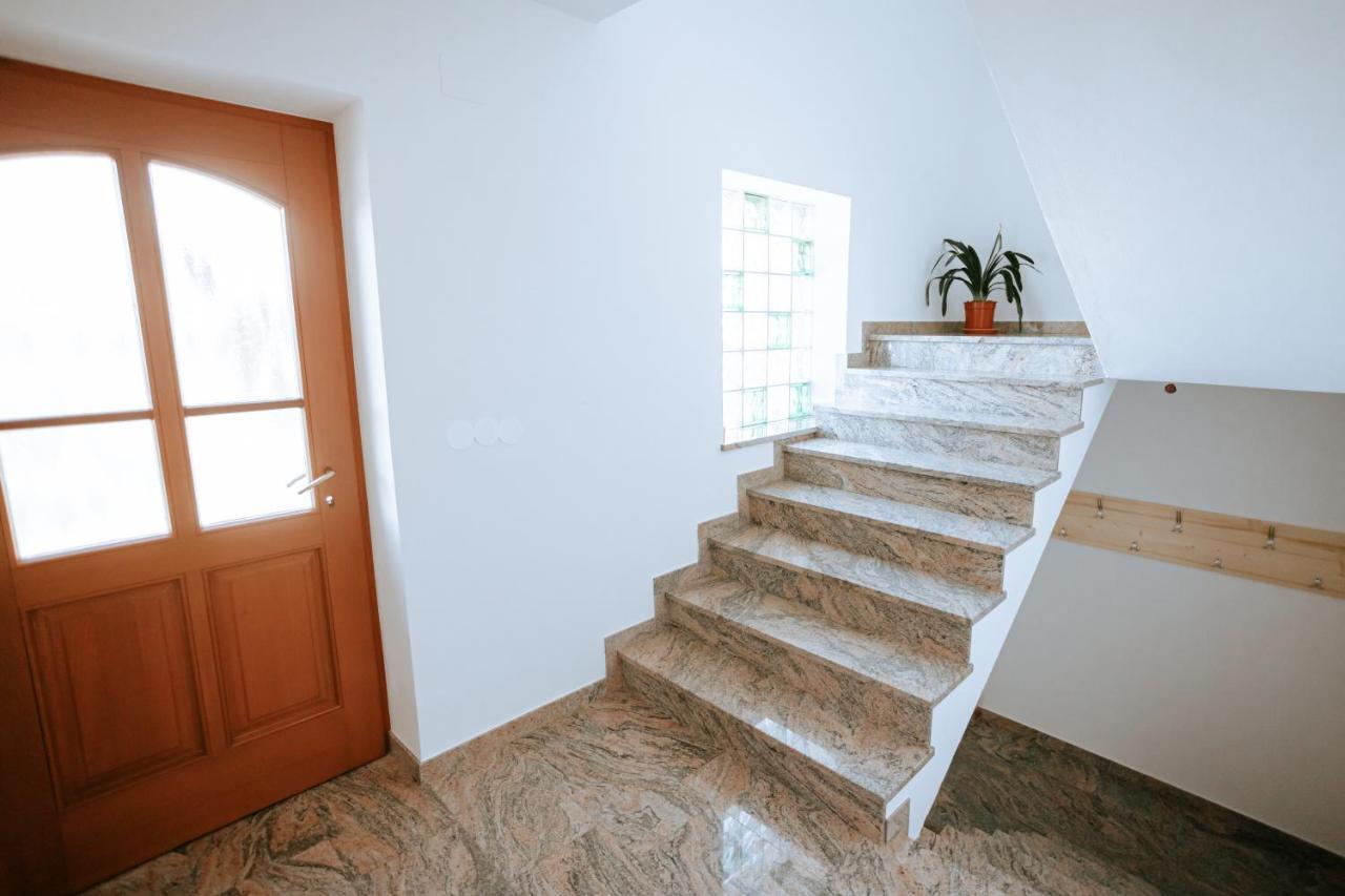 Apartments Cenda Zelezniki Ngoại thất bức ảnh